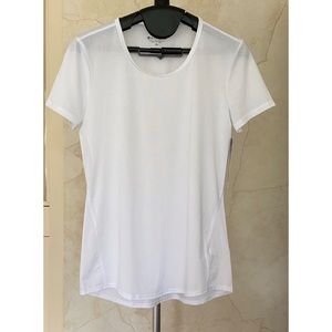 NWT Athleta Kettlebella Unstinkable Train Tee XS